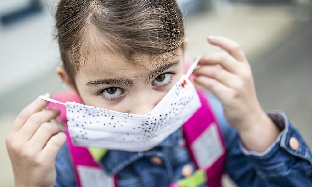 Experte rät zu Vorsicht bei Maskenpflicht-Lockerung in der Klasse